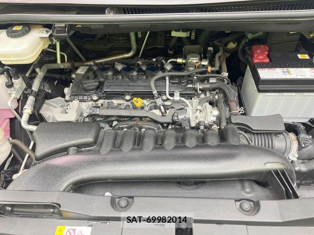 Toyota VOXY 2022-11 3911067-18