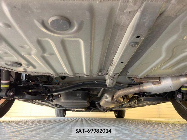 Toyota VOXY 2022-11 3911067-19