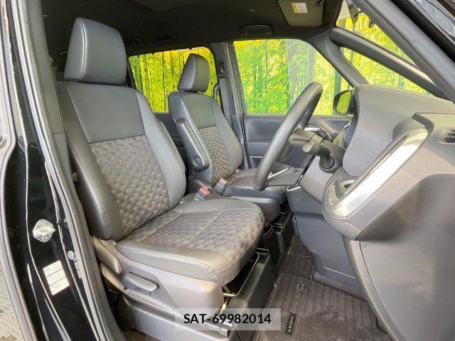 Toyota VOXY 2022-11 3911067-7