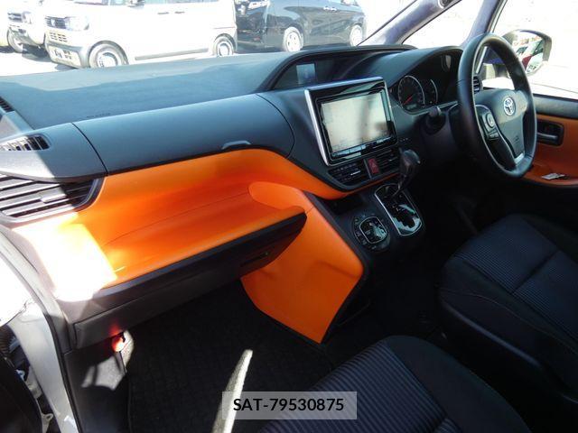 Toyota VOXY 2014-01 4051454-10