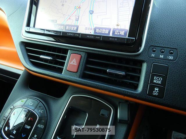 Toyota VOXY 2014-01 4051454-16
