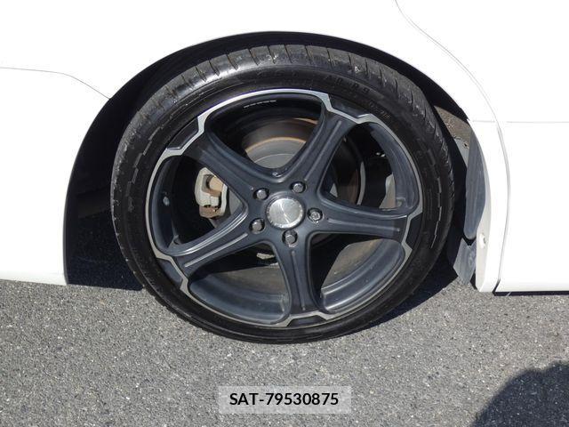 Toyota VOXY 2014-01 4051454-8
