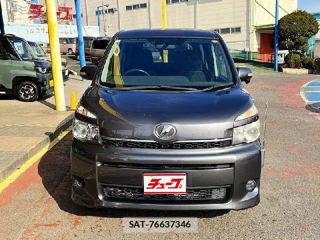 Toyota VOXY 2011-01 4051505-12