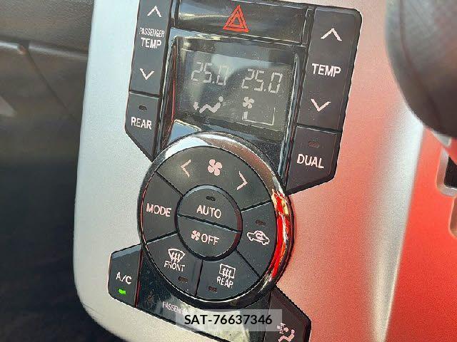 Toyota VOXY 2011-01 4051505-15