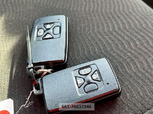 Toyota VOXY 2011-01 4051505-18