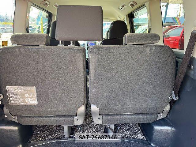 Toyota VOXY 2011-01 4051505-21