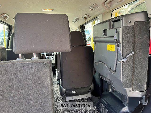 Toyota VOXY 2011-01 4051505-22