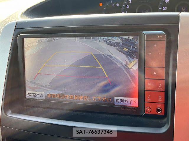 Toyota VOXY 2011-01 4051505-5