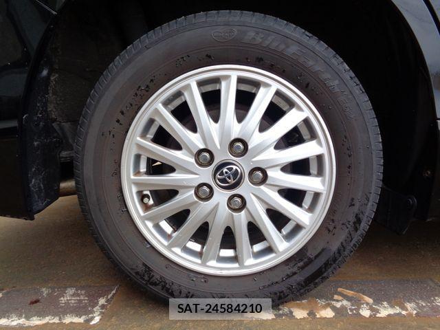 Toyota VOXY 2016-02 4051463-25