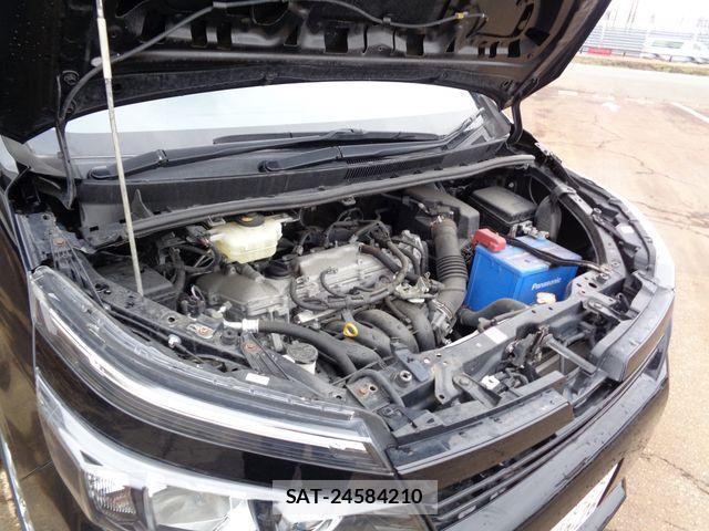 Toyota VOXY 2016-02 4051463-27