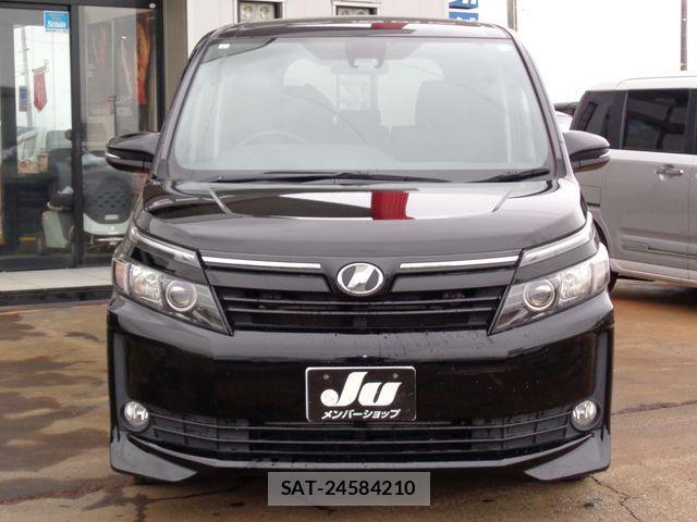 Toyota VOXY 2016-02 4051463-3