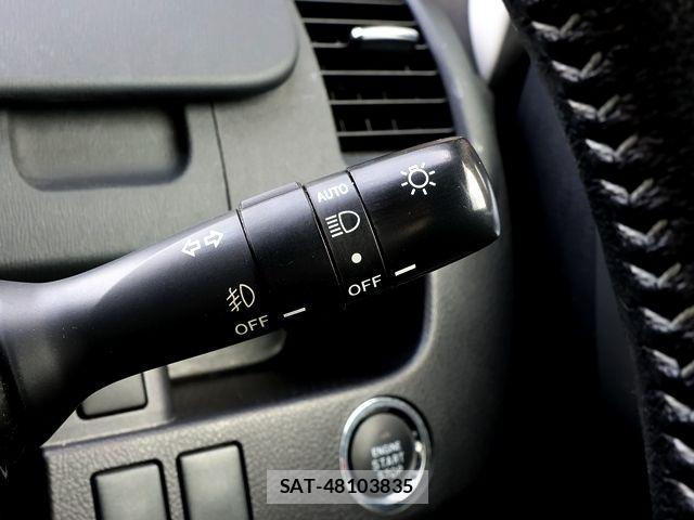 Toyota VOXY 2013-03 4051451-21