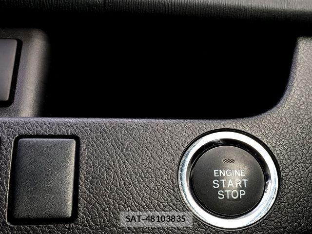 Toyota VOXY 2013-03 4051451-23