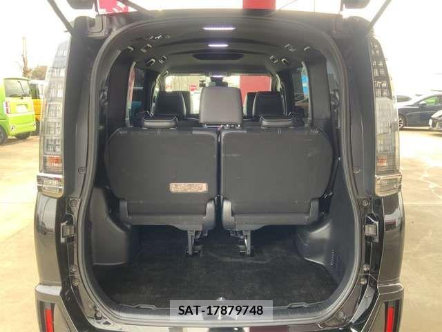 Toyota VOXY 2016-12 4177842-16