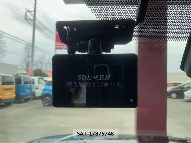 Toyota VOXY 2016-12 4177842-3