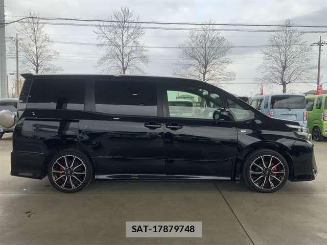 Toyota VOXY 2016-12 4177842-6