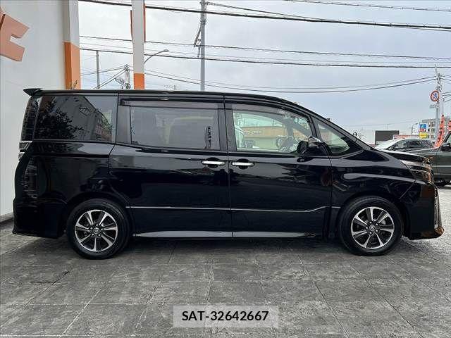 Toyota VOXY 2019-09 4333020-14