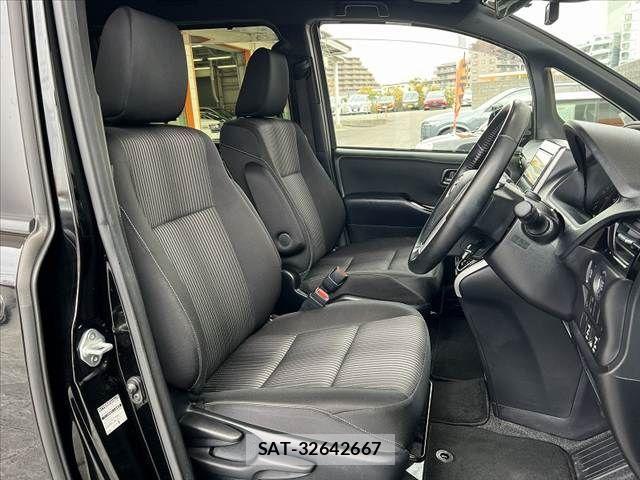 Toyota VOXY 2019-09 4333020-15
