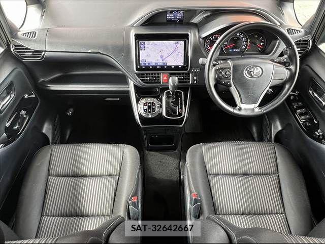 Toyota VOXY 2019-09 4333020-1