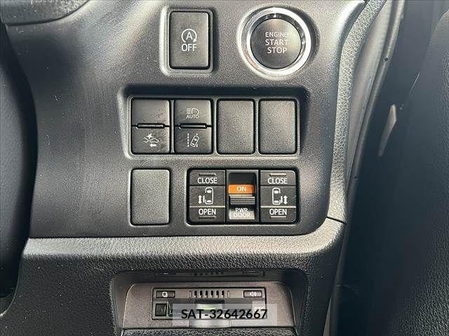 Toyota VOXY 2019-09 4333020-5