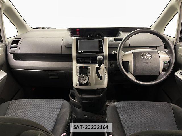Toyota VOXY 2007-10 4333083-1