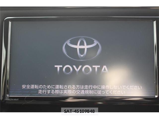 Toyota VOXY 2016-03 4395767-1