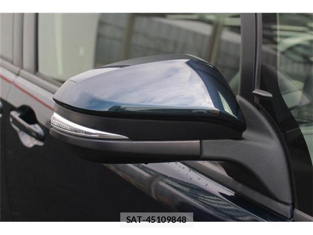 Toyota VOXY 2016-03 4395767-21