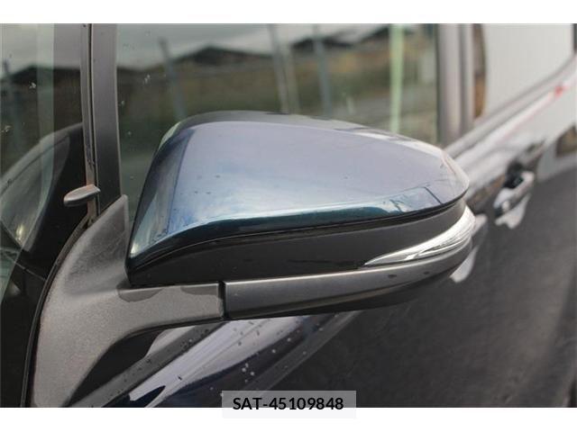 Toyota VOXY 2016-03 4395767-22