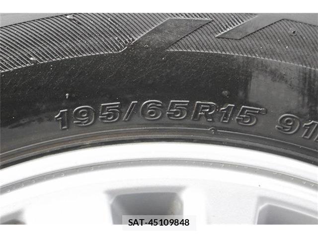 Toyota VOXY 2016-03 4395767-27