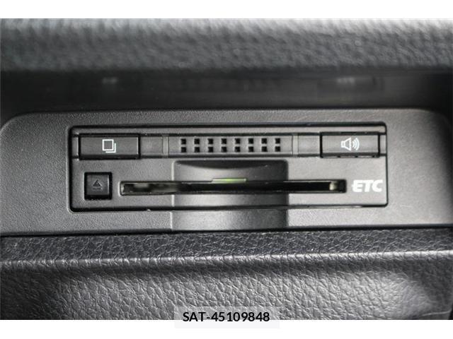 Toyota VOXY 2016-03 4395767-6