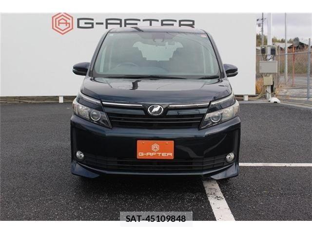 Toyota VOXY 2016-03 4395767-7