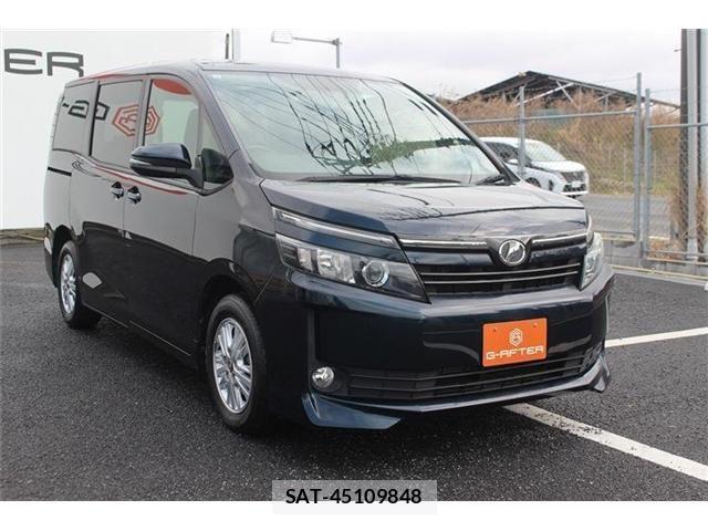 Toyota VOXY 2016-03 4395767-8