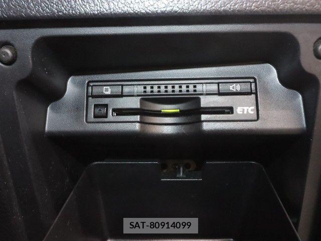 Toyota VOXY 2013-02 4424936-17