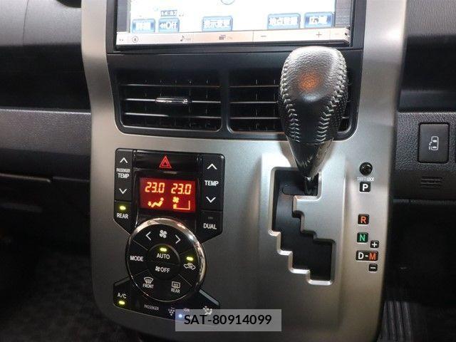Toyota VOXY 2013-02 4424936-18