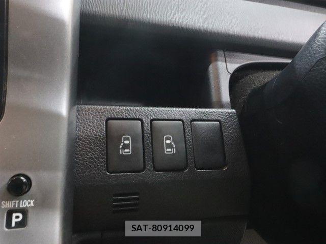 Toyota VOXY 2013-02 4424936-21