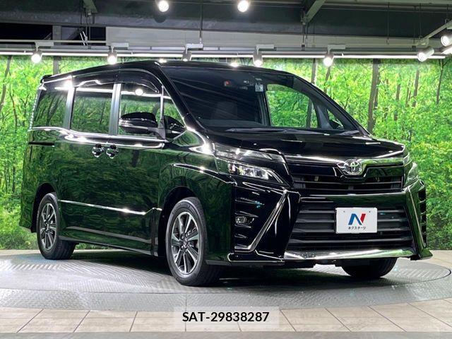 Toyota VOXY 2018-02 4604254-16