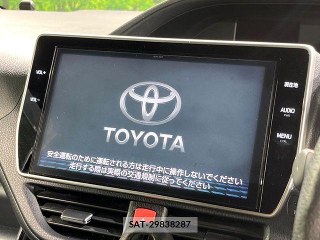 Toyota VOXY 2018-02 4604254-3