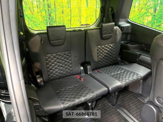 Toyota VOXY 2025-01 4604205-9