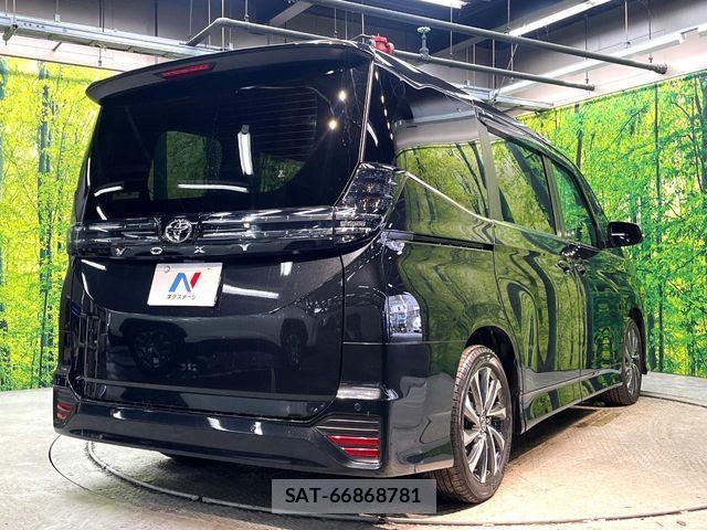 Toyota VOXY 2025-01 4604205-17