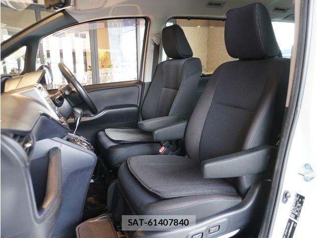Toyota VOXY 2015-02 4759292-20