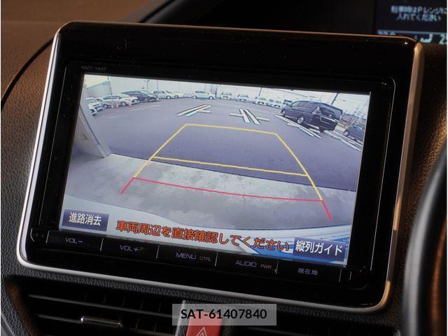 Toyota VOXY 2015-02 4759292-23