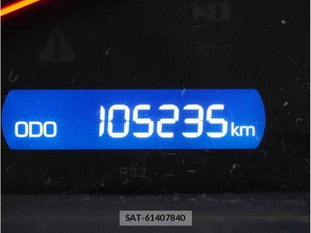Toyota VOXY 2015-02 4759292-27