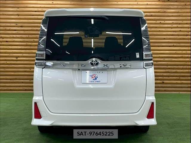 Toyota VOXY 2018-05 4759273-13
