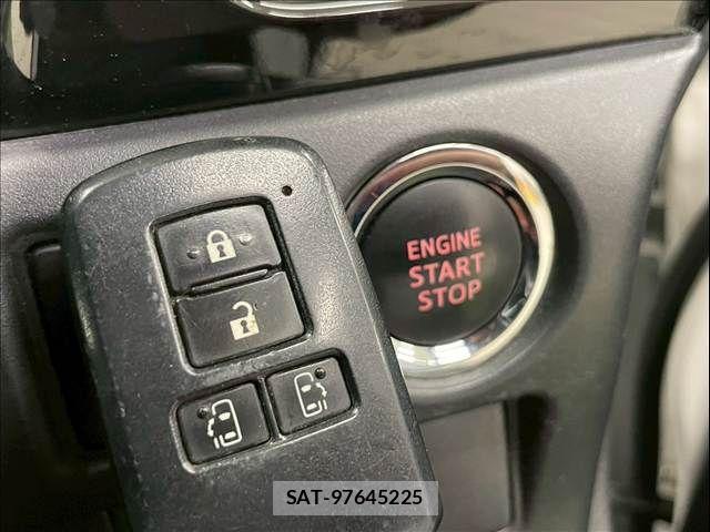 Toyota VOXY 2018-05 4759273-8