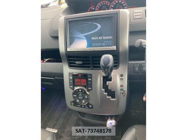 Toyota VOXY 2013-07 4759324-20