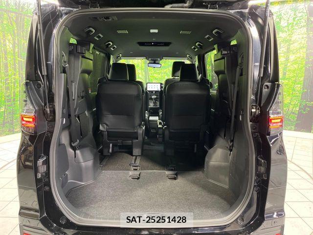 Toyota VOXY 2023-03 4993520-10