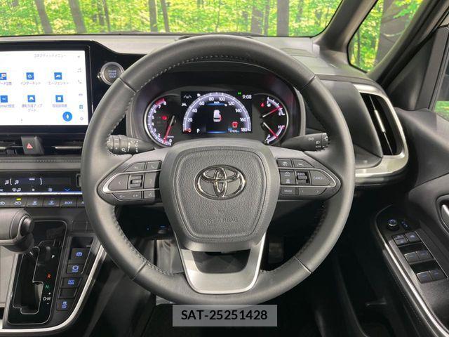 Toyota VOXY 2023-03 4993520-11