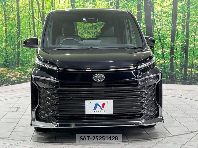 Toyota VOXY 2023-03 4993520-14