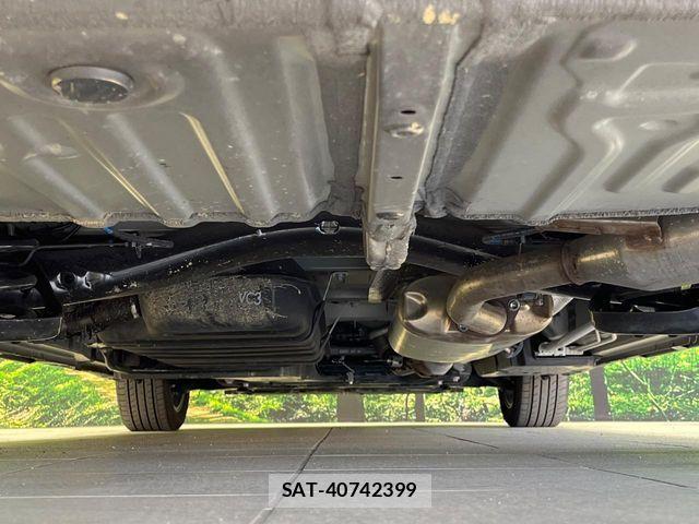Toyota VOXY 2025-01 4993509-17