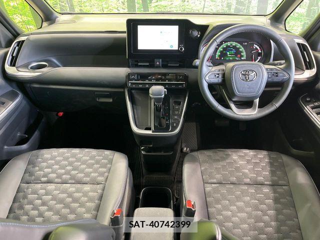 Toyota VOXY 2025-01 4993509-1
